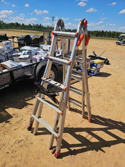 2040 - LITTLE GIANT ALUMINUM VELOCITY STEP LADDER