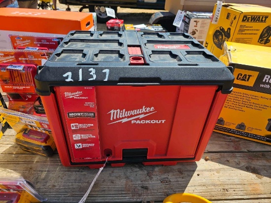2137 - MILWAUKEE PACKOUT CABINET