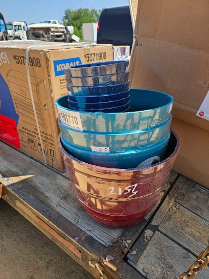 2153 - 17 PC. ASSORTMENT OF FLOWER POTS