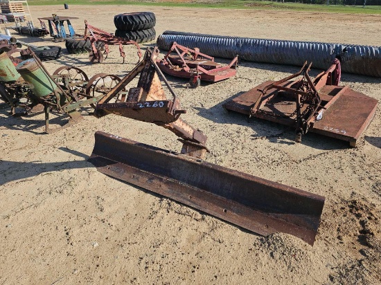 2260 - 7' GRADER BLADE