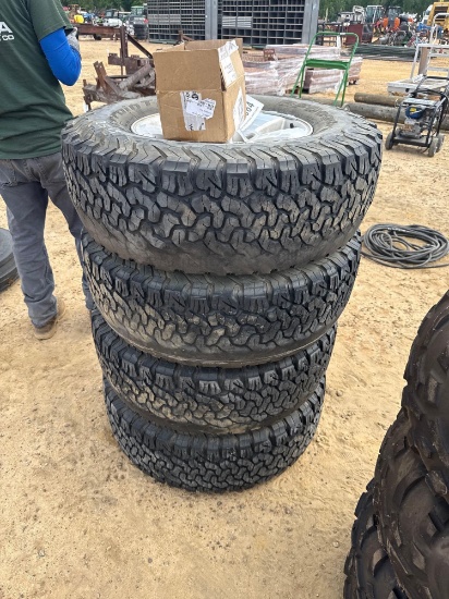 2513 - SET OF 4 TOYOTA TACOMA WHEELS