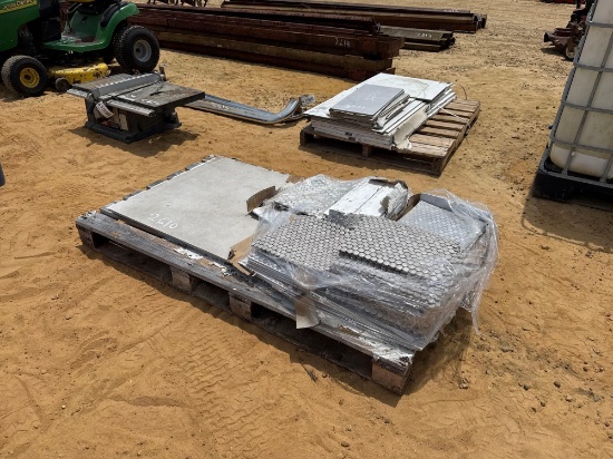 2610 - PALLET OF MISC BACK SPLASH