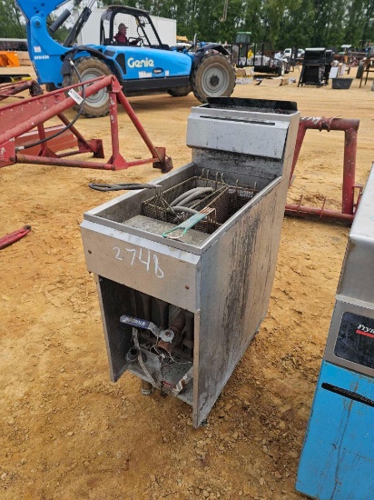 2748 - COMMERCIAL DEEP FRYER
