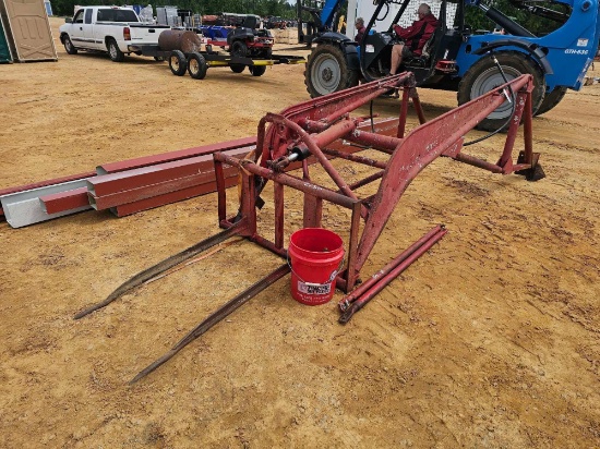 2750 - FRONT END LOADER W HAY SPEAR &