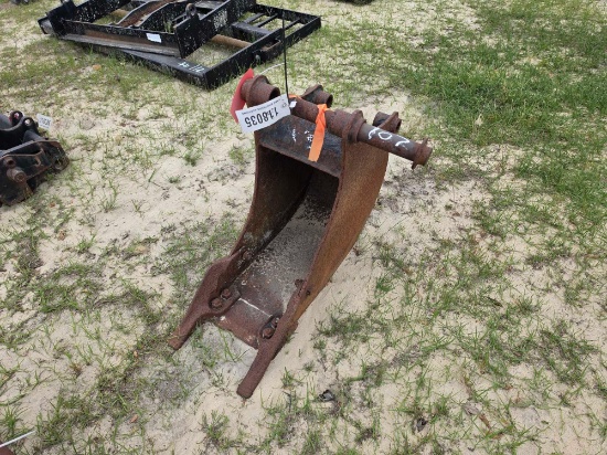 107 - USED 12" JCB BUCKET