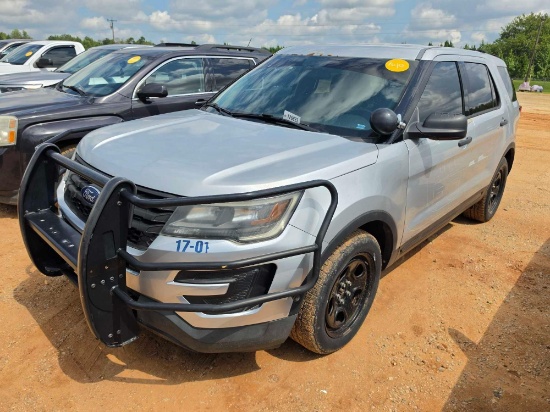 1010 - 2017 Police Interceptor Ford Explorer *