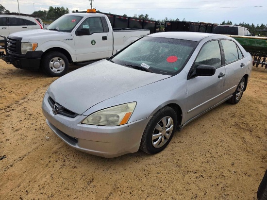 1102 - 2005 HONDA ACCORD - RED DOT *