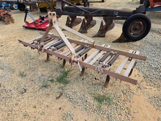 133 - 9 SHANK CHISEL PLOW
