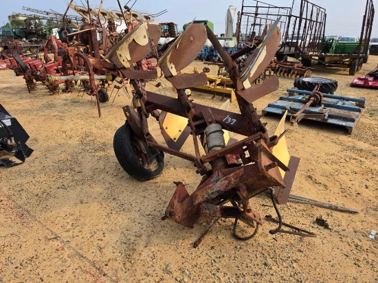 137 - 3-BOTTOM FLIP PLOW