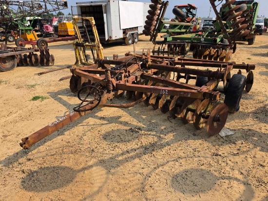 162 - 10-12 FT PULL TYPE HYDRAULIC HARROW