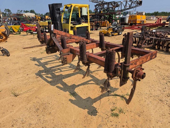 166 - 11 SHANK SPRING LOADED CHISEL PLOW