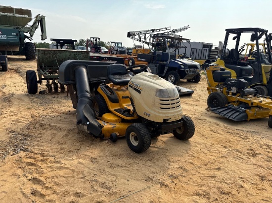 192 - ABSOLUTE - CUB CADET LT1050 LAWN TRACTOR