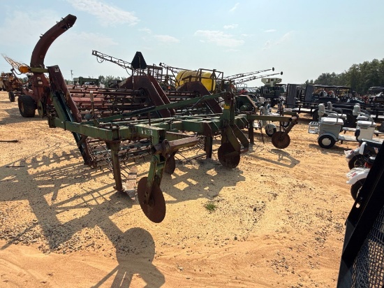 242 - KMC 4 ROW PEANUT PLOW