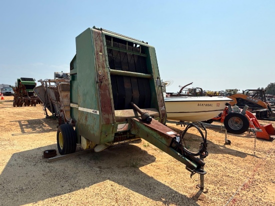255 - John Deere 430 String Baler