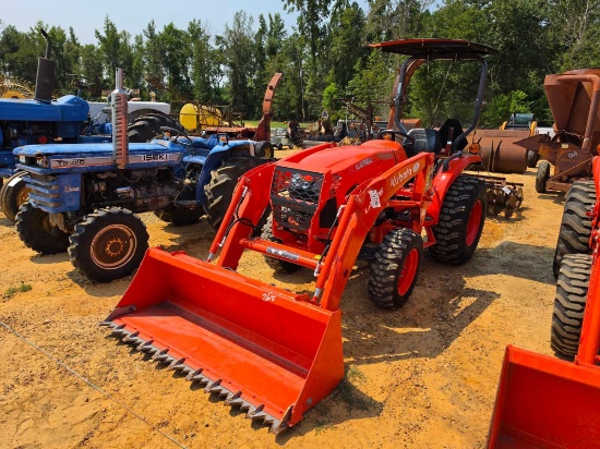 265 - Kubota L2502 4wd Tractor (Like New)