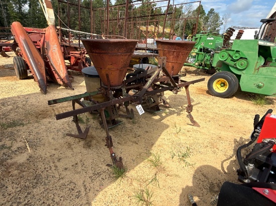 334 - 2 ROW JOHN DEERE 71 PLANTERS