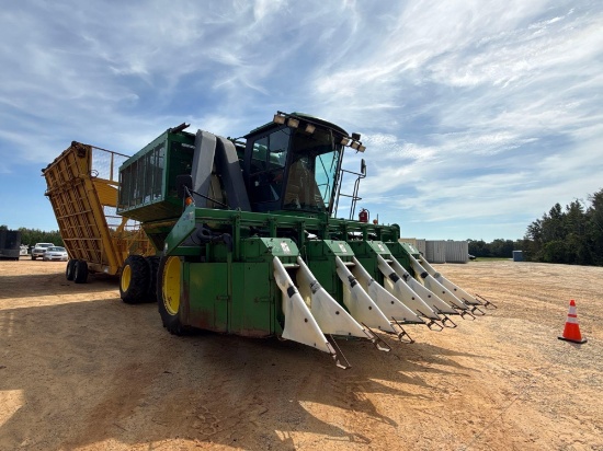 575 - 1995 John Deere 9965 Cotton Picker