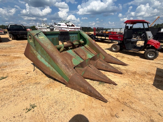 692 - ABSOLUTE - JOHN DEERE 343 3-ROW CORN HEAD
