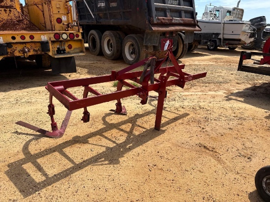 706 - 2 ROW CULTIVATOR