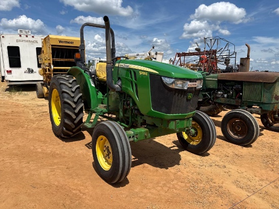 727 - John Deere 5055e Tractor