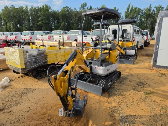 889 - Absolute - Model Me20 Mini Excavator