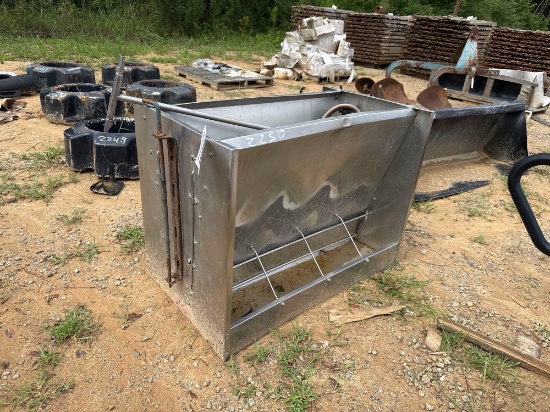 2250 - STAINLESS STEEL HOG FEEDER