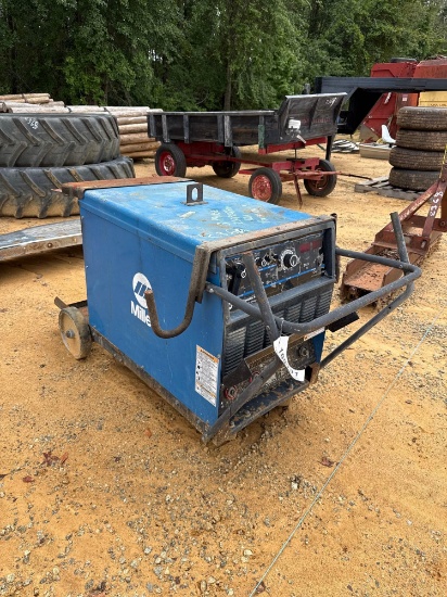 2367 - Miller 452 3 Phase Welder