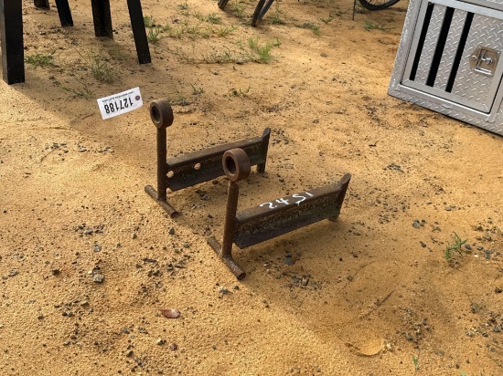 2451 - TWO PIECE METAL FOR FIREPLACE