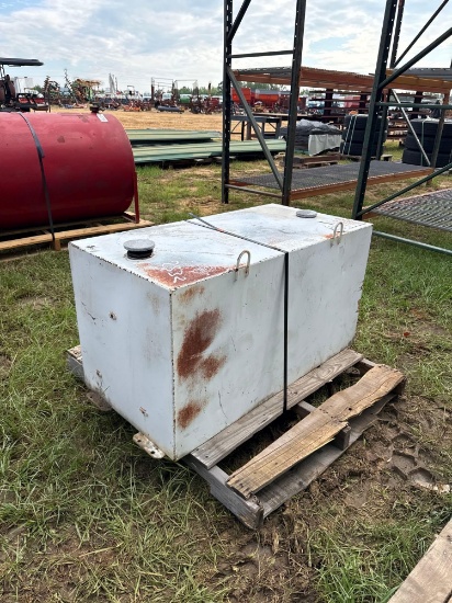 2532 - 100 GALLON TRUCK BED FUEL TANK