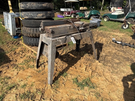 2553 - CRAFTSMAN WOOD PLANTER