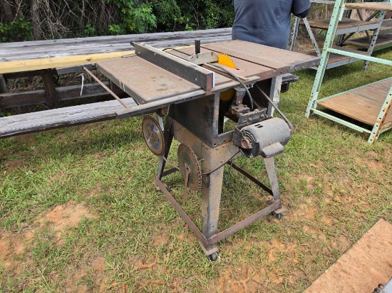 2713 - CRAFTSMAN 10' ELECTRIC TABLE SAW
