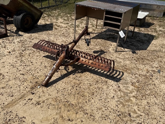 2766 - Arps Lawn Mower Straw Rake
