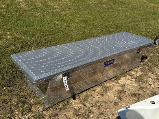 2769 - Vws Diamond Plate Truck Tool Box