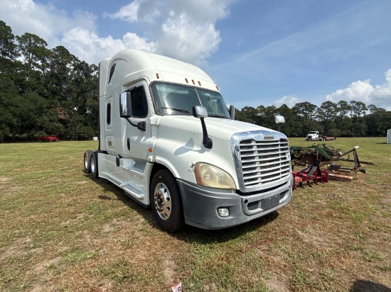 1000 - 2016 Freightliner Cascadia *Green