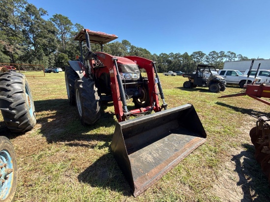 1010 - Case 95a Farmall Fram Tractor