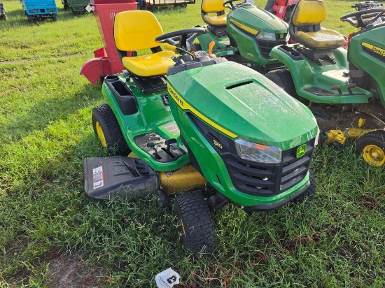 110 - John Deere S110 Lawn Mower
