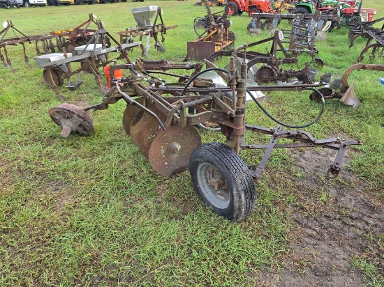 176 - 1940S OFFSET DISC TILLER