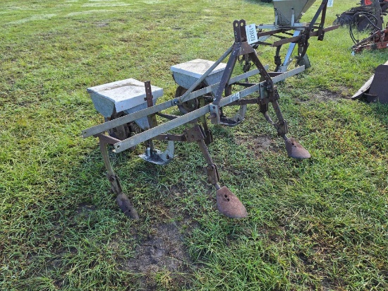 179 - 2 ROW 2 BIN PLANTER CULTIVATOR