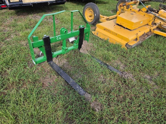214 - John Deere 48" Forks, Global Attch