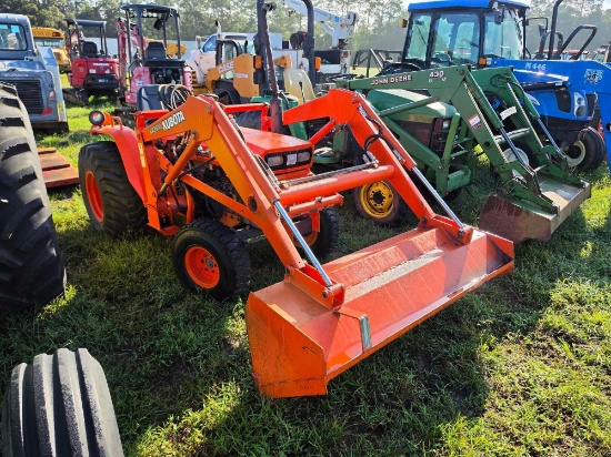 219 - KUBOTA B8200 GARDEN TRACTOR