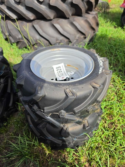 242 - 2 Lawn Trac 18x8.50-10nhs
