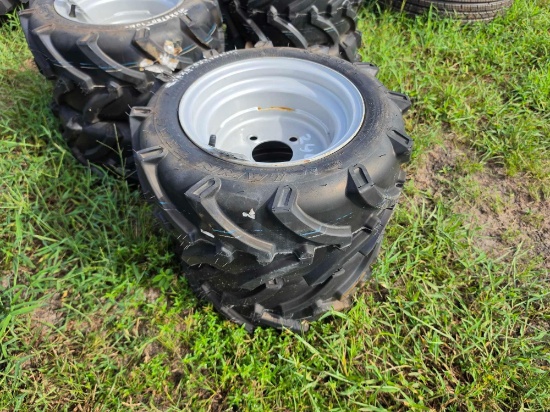 244 - 2 Lawn Trac 18x8.50-10nhs