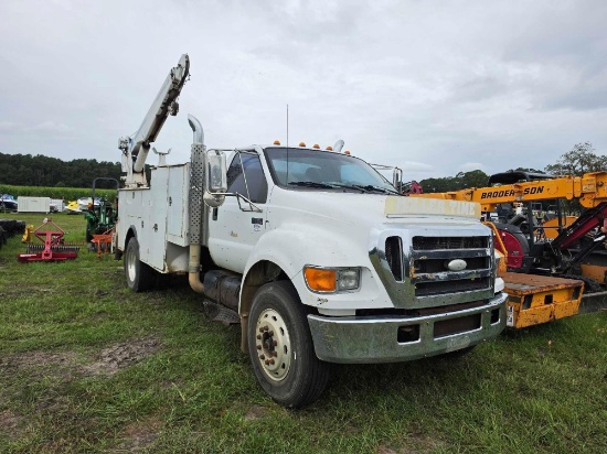 353 - 2007 Ford F750 4x2 *