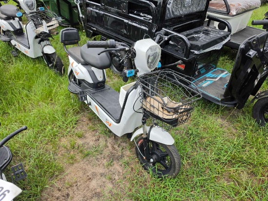 424 - ABSOLUTE 48 VOLT EV SCOOTER