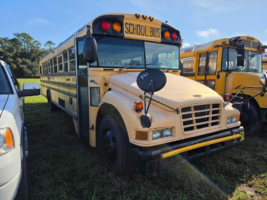 541 - 2005 Bluebird School Bus *