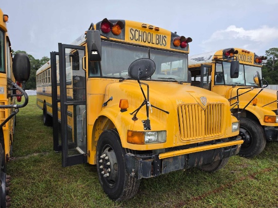 561 - 2003 International School Bus *Inop