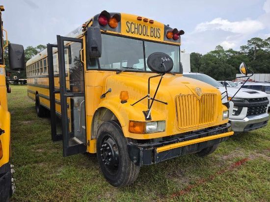 562 - 2003 International 72-Seat School Bus *Inop