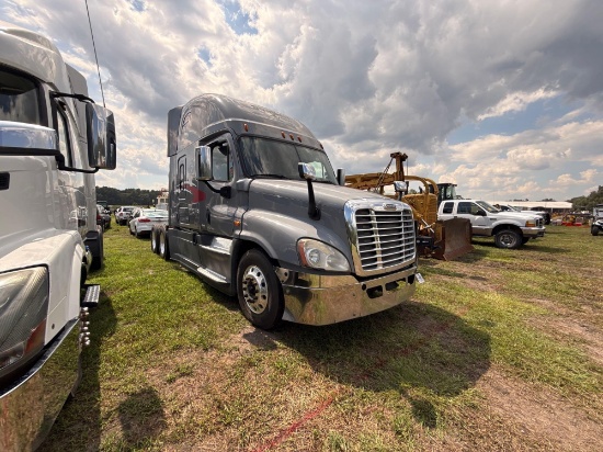 708 - 2017 Freightliner Cascadia 125 Truck *