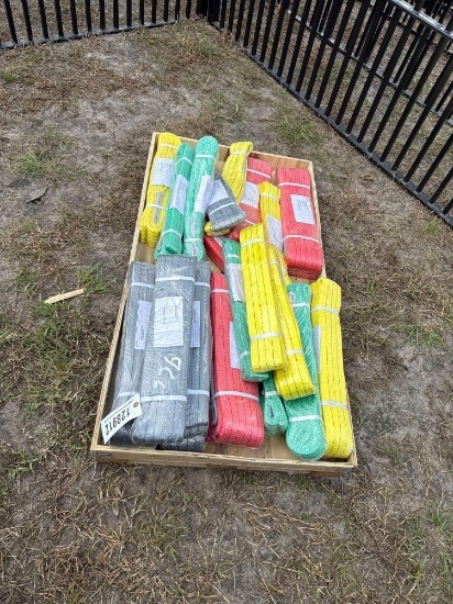 966 - Pallet Misc Heavy Duty Tow Straps