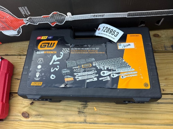2130 - Gear Wrench Standard/Metric Tool Set